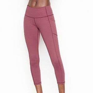 Victoria’s Secret sport Capri leggings